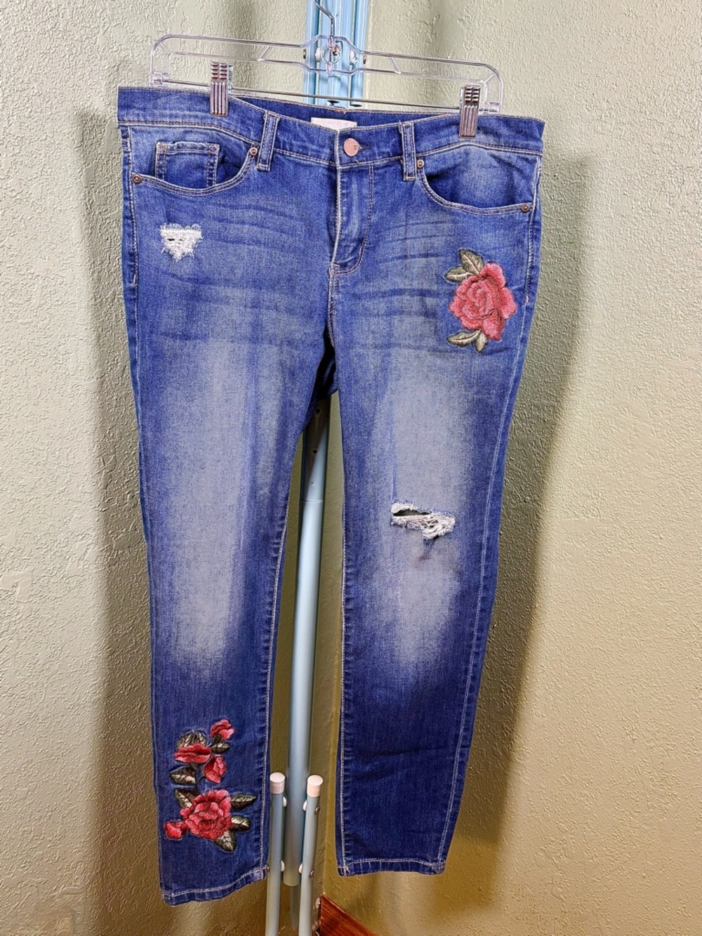 New York & Company Blue Skinny Jeans with Rose Embroidery